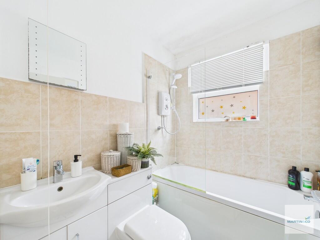 CAM03394G0-PR0332...