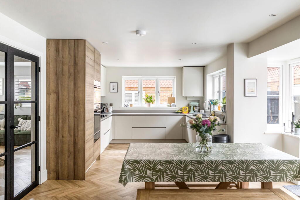 Ewart Close, Hassocks, BN6 8FJ