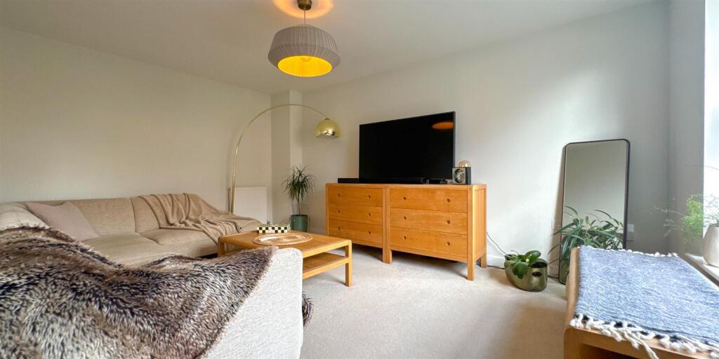 Russett Avenue - Image-55.jpg