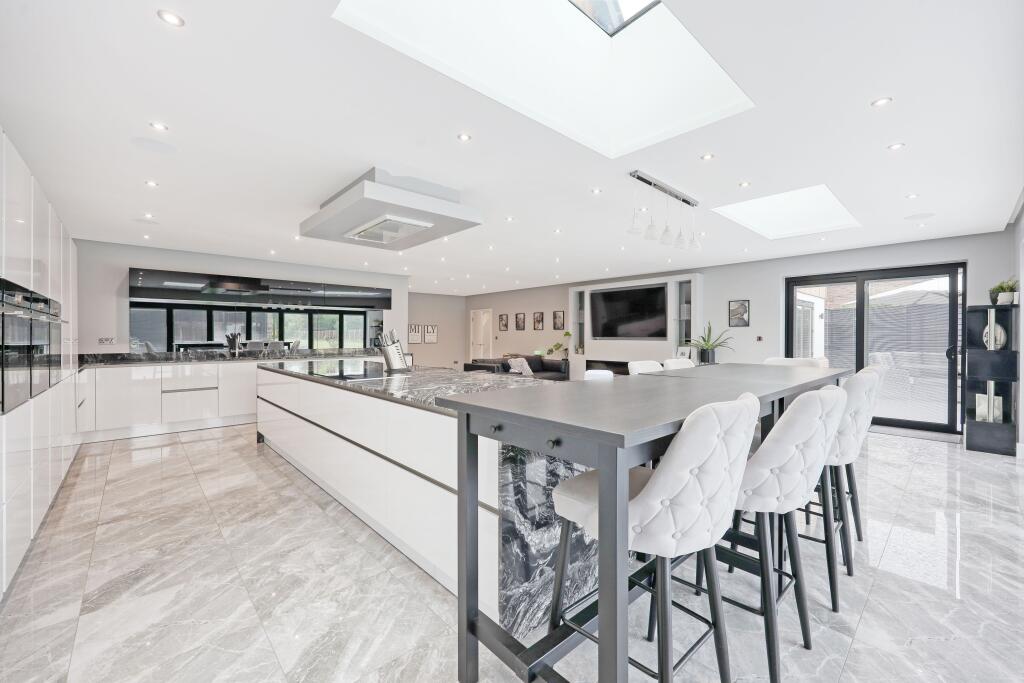 Kitchen Family Room