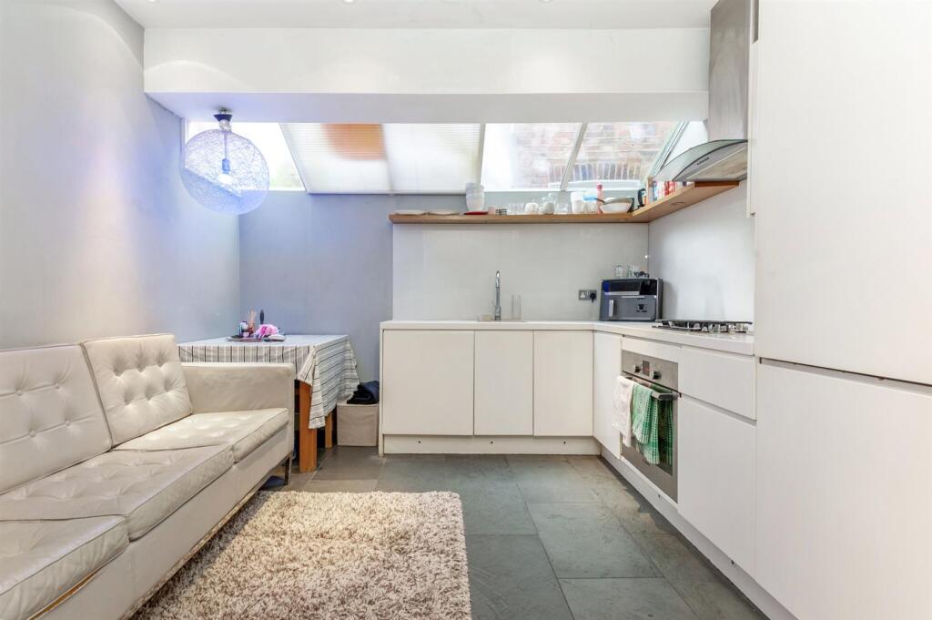 84569_200a Stephendale Road (9)_low.jpg