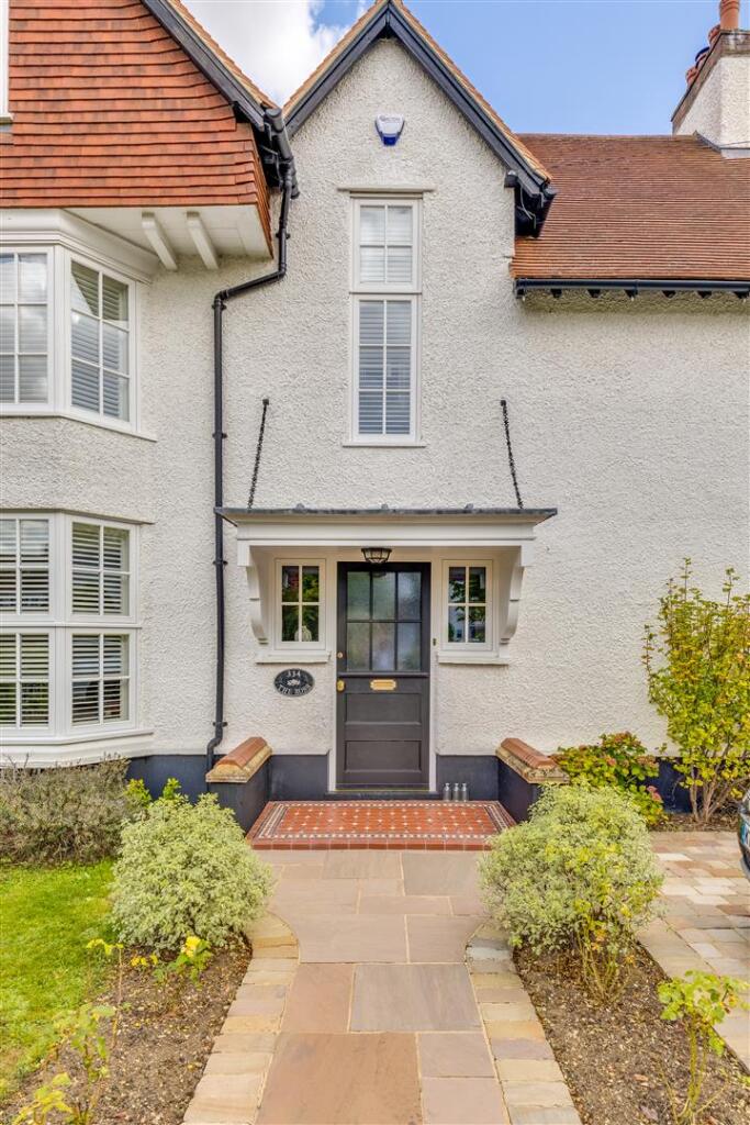 Norton Way South 334-70.jpg