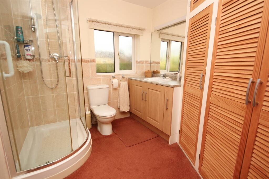 Shower Room.jpg