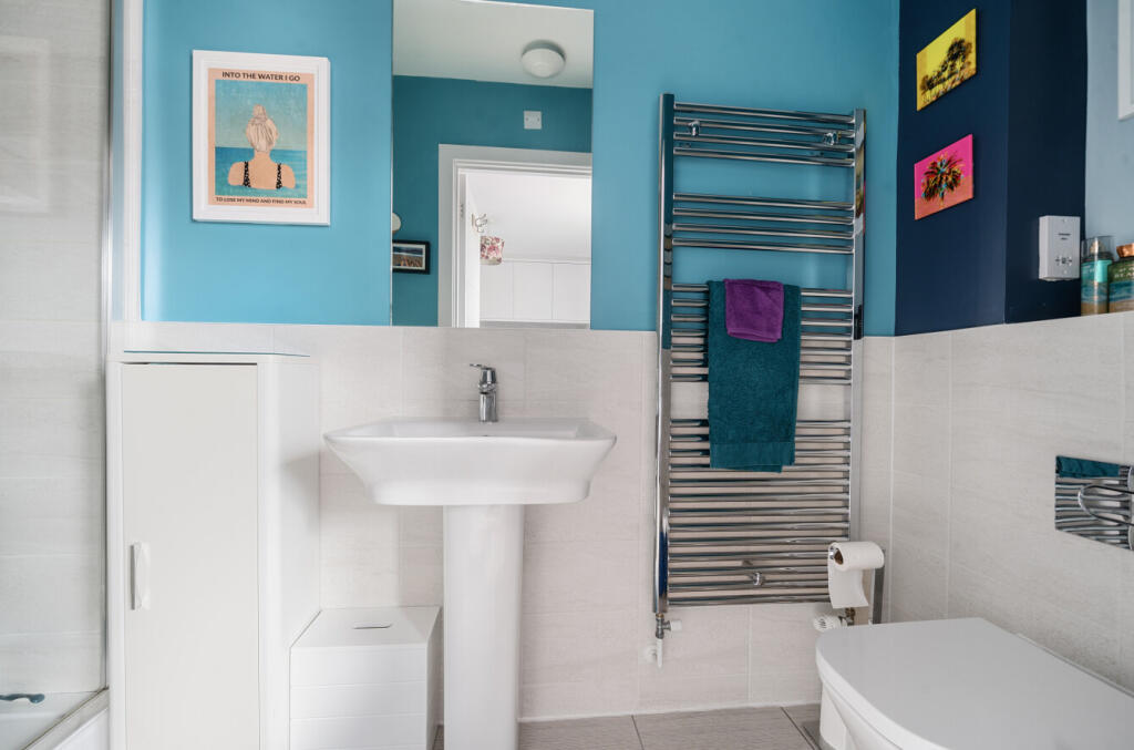 1303071-6-6839e24...