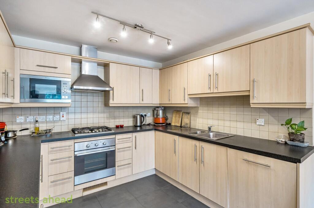 5d0d7431-40ce-444...