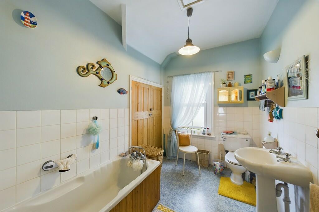 CAM01085G0-PR0380...