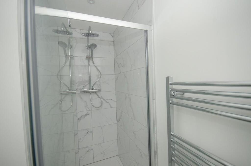 Ensuite.jpg