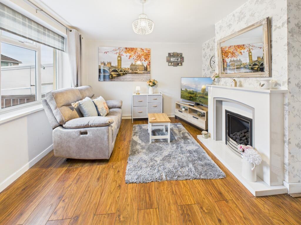 CAM02871G0-PR0623-STILL005