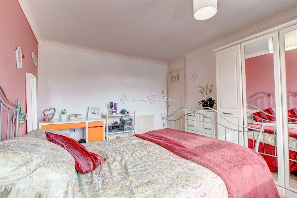 Wellwood, Llanederyrn, HernCrabtre (1).jpg