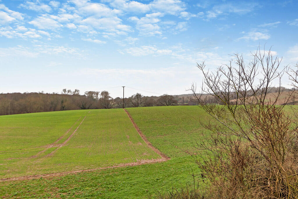 8580310-exterior0...