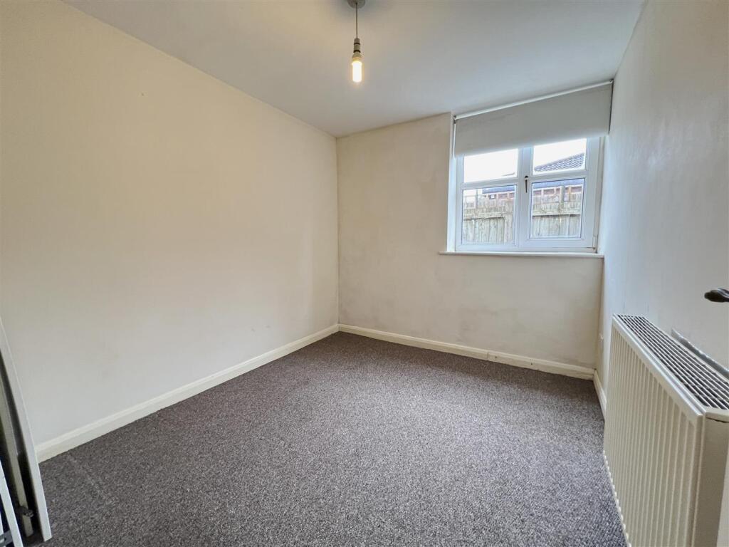 5 - One Bedroom Flat for Auction, Kingswood, Brist