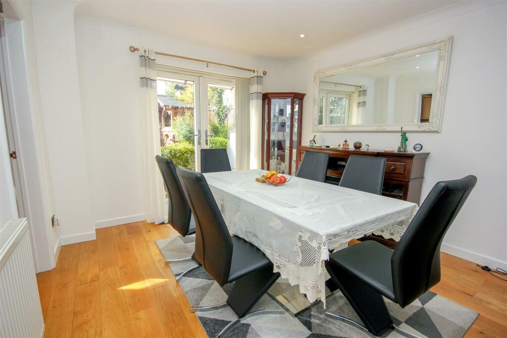Dining Room.jpg