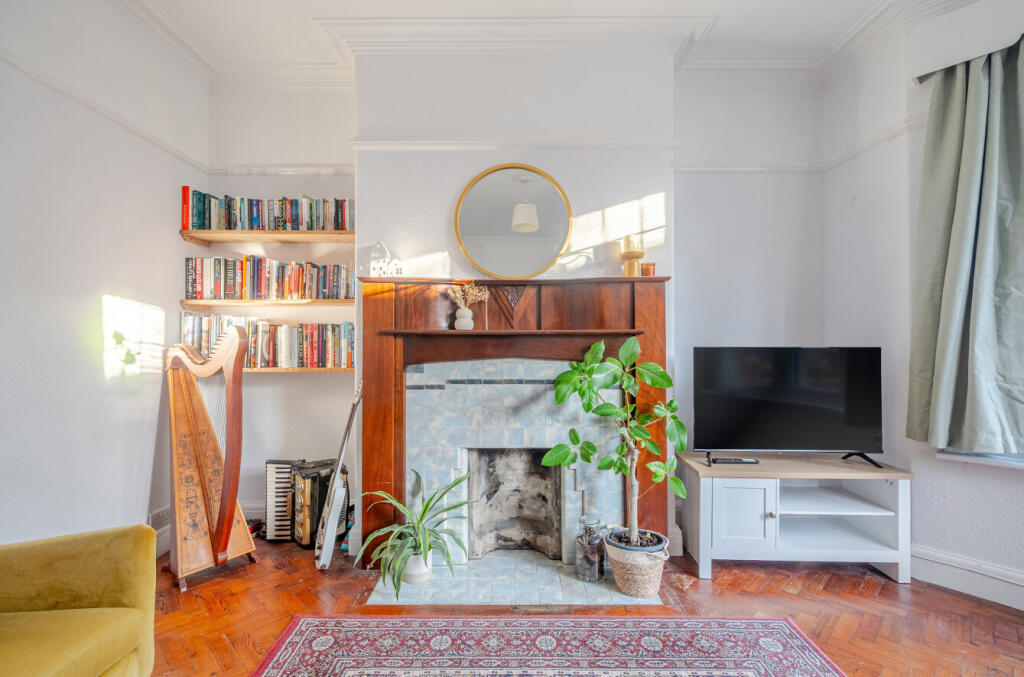 1381701-16-69203a...