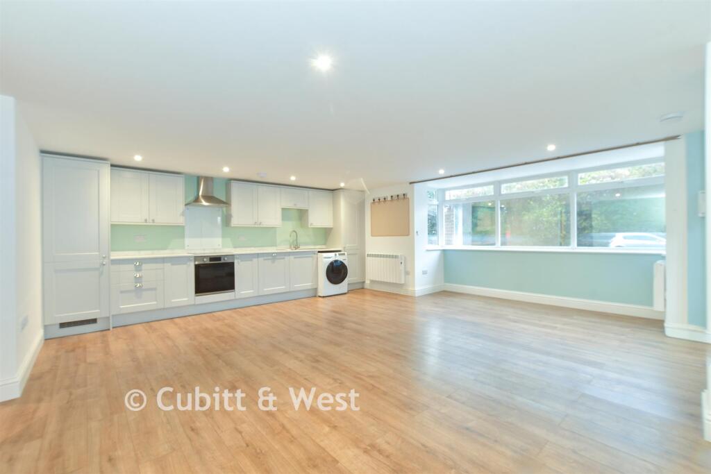 Kitchen/ Lounge/Diner