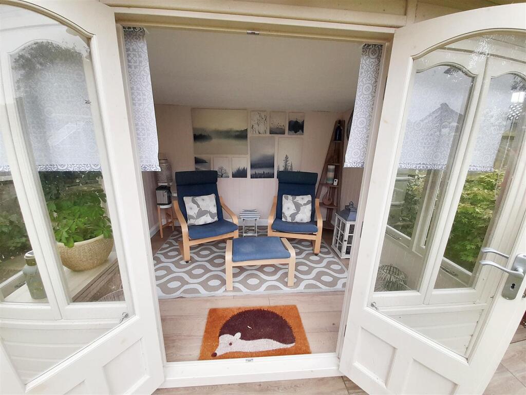 Summer house new.jpg