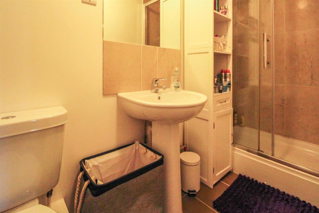 en suite.jpg