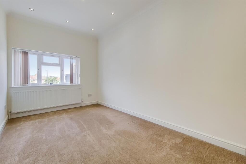 3_Bedroom 2-0.jpg