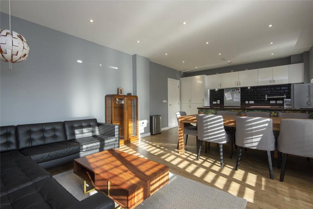 Living Room/Kitchen