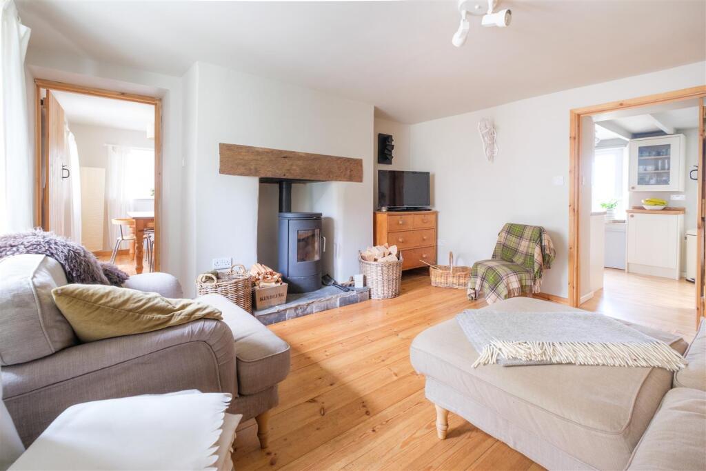 Parry Kenwyn Cottage Crafthole nPhotos-1.jpg