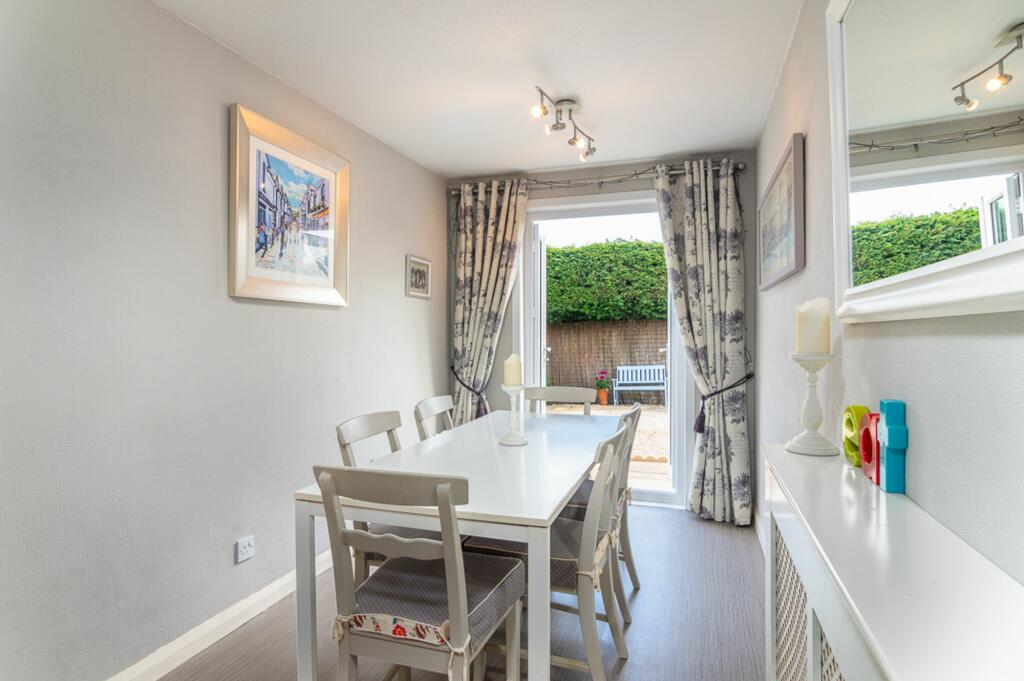 Bedroom 3 / dining room