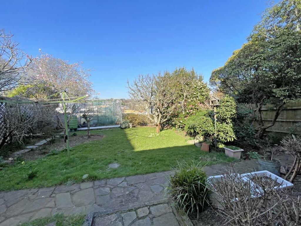 Torland Road 22 Garden 2.jpg