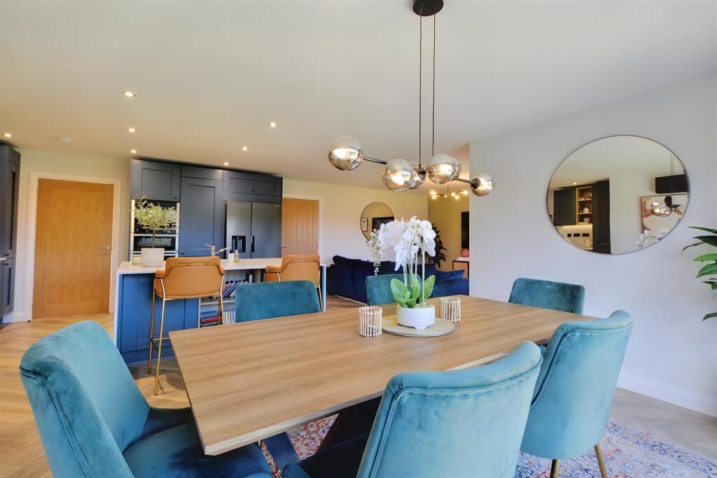 Dining Room_3.jpeg