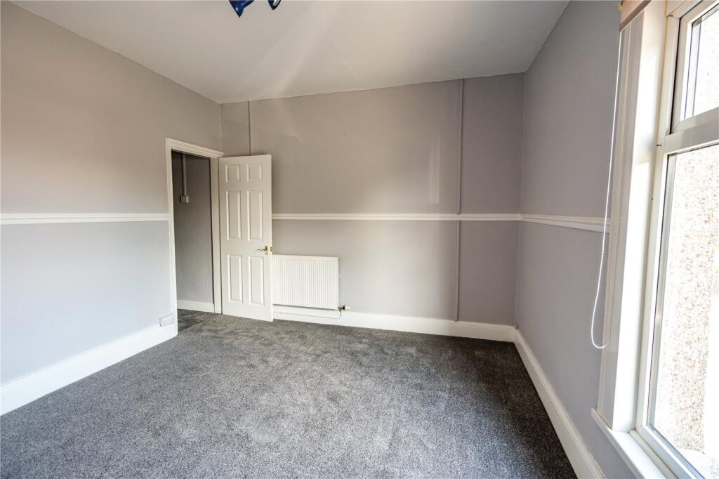 Bedroom 1 (2)