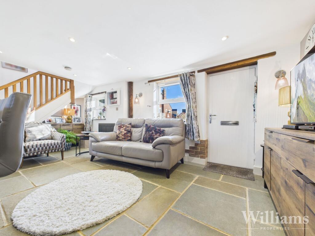 Entrance/Living Area