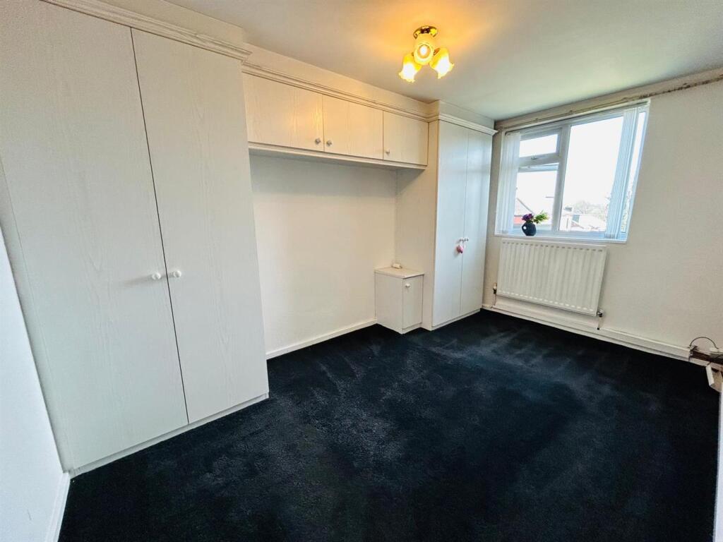 WhatsApp Image 2025-03-19 at 22.52.04 (6).jpeg