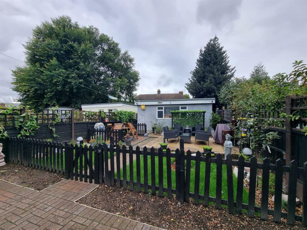 WhatsApp Image 2024-09-30 at 15.42.36 (1).jpeg