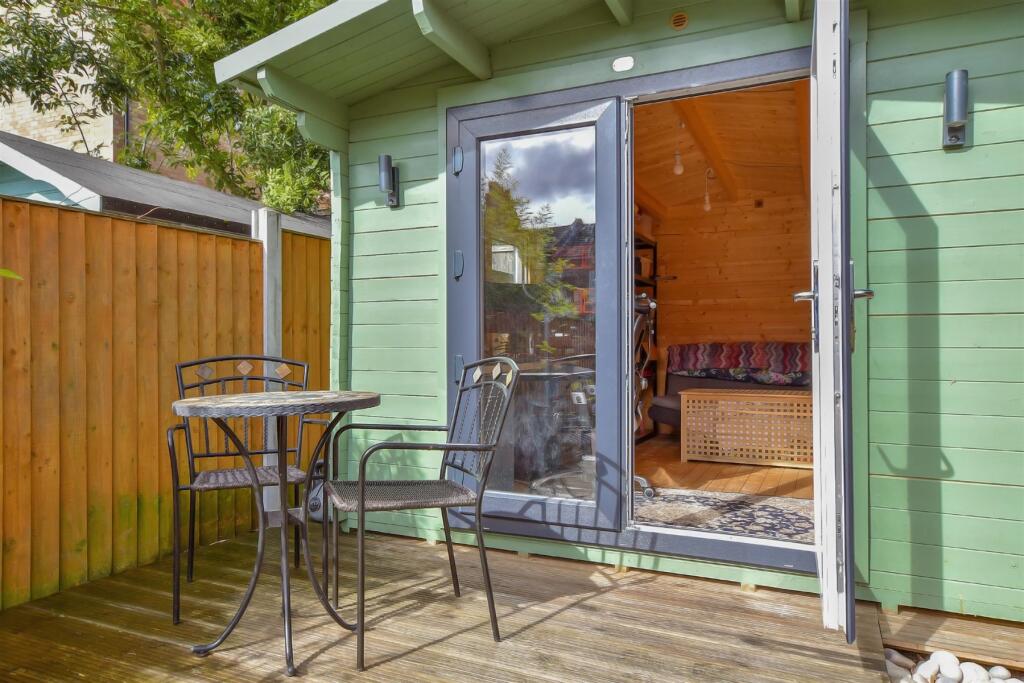 External Lifestyle Photograph