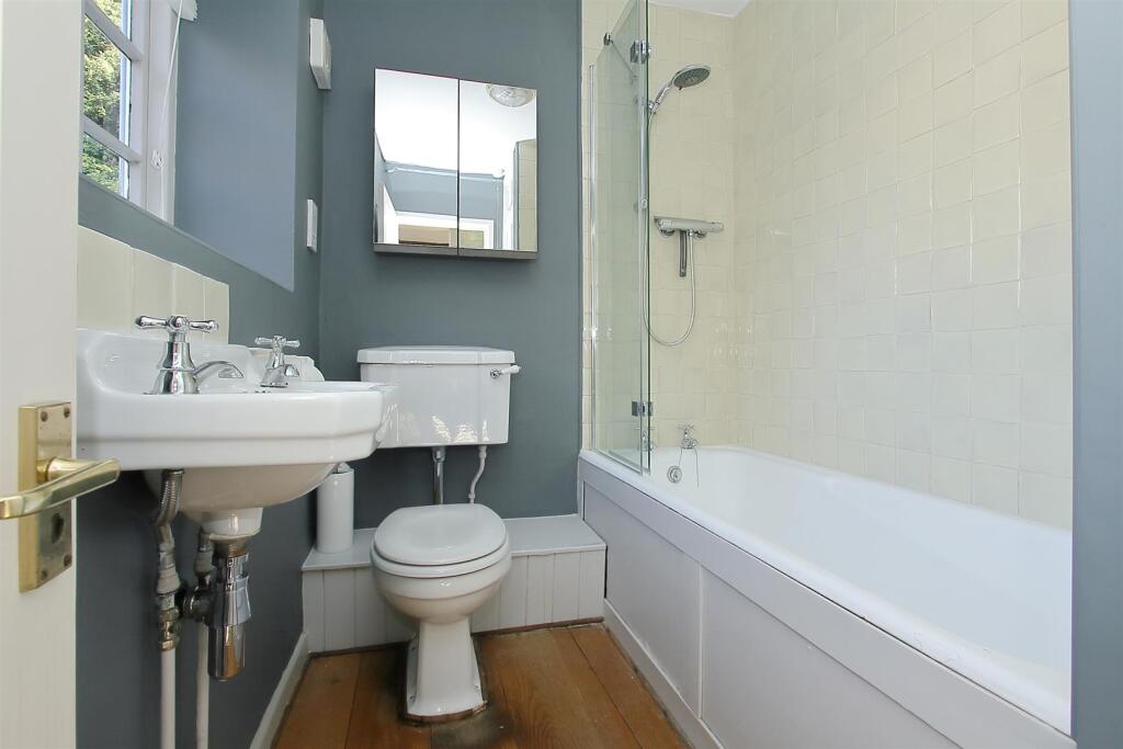 4 mill race close PH12.JPG