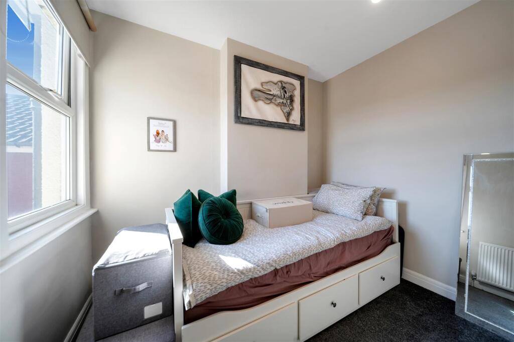 36 Henniker Rd-25.jpg