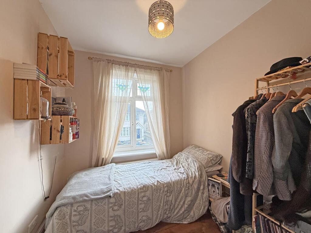 Cresthill Road 6 - Bedroom 4.jpg