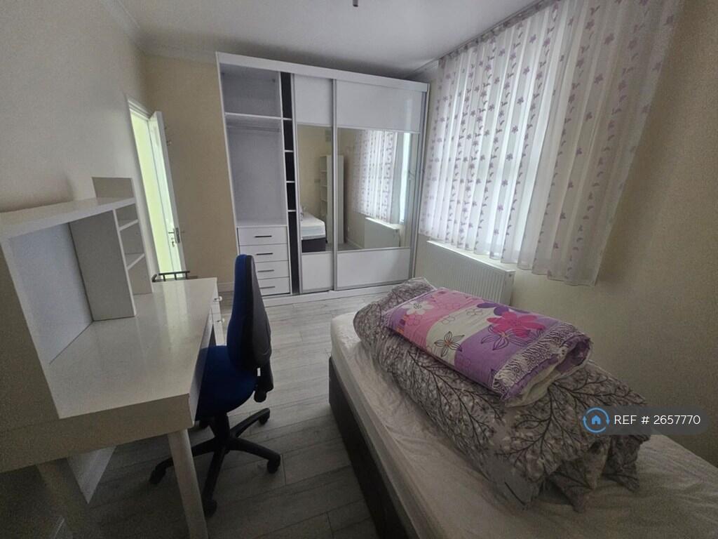 Master Room 2