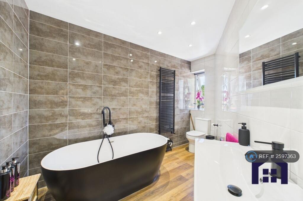 Ensuite