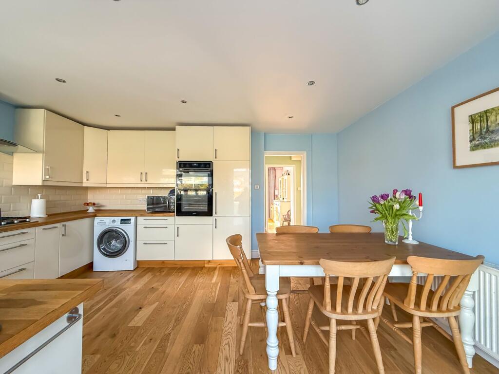 Kitchen/Dining