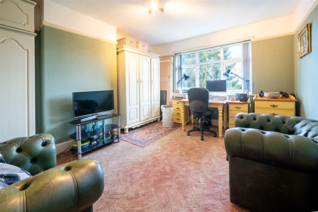 3rd bedroom.jpg