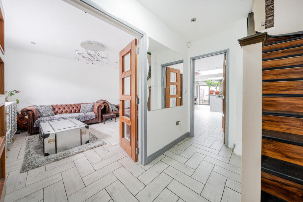 1290139-9-6825d5a...