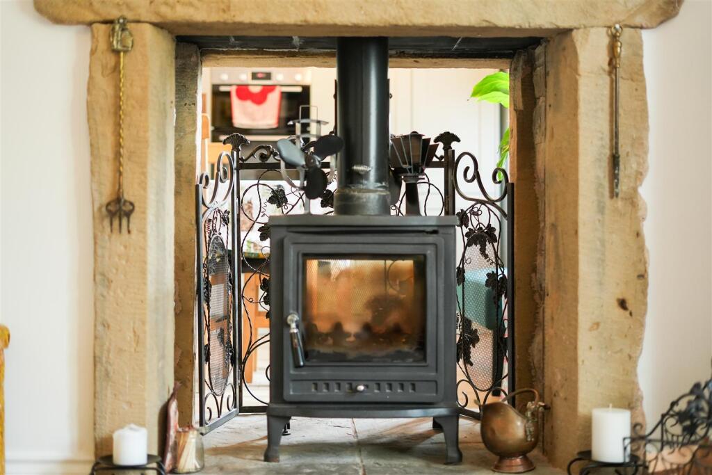 DUAL FACING STOVE