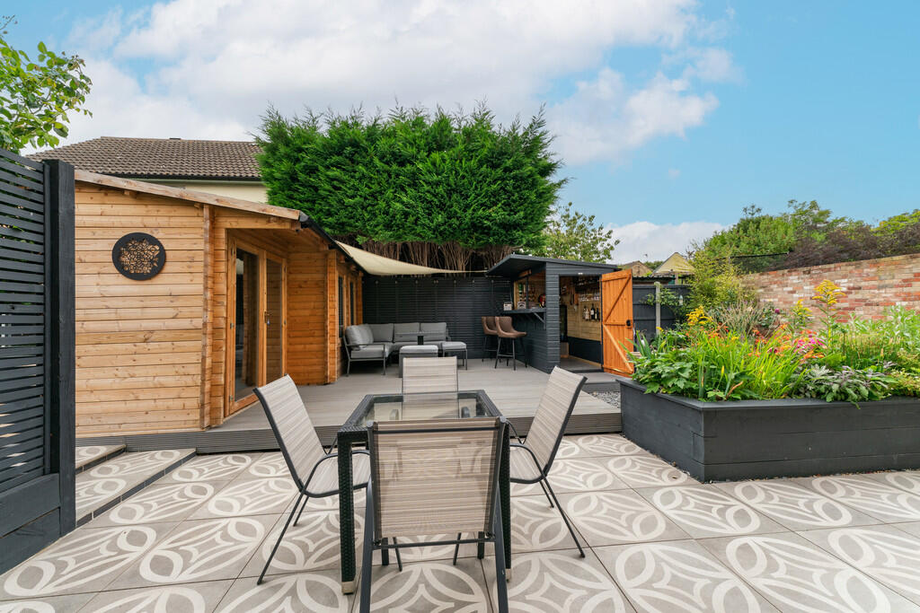 Summerhouse and B...