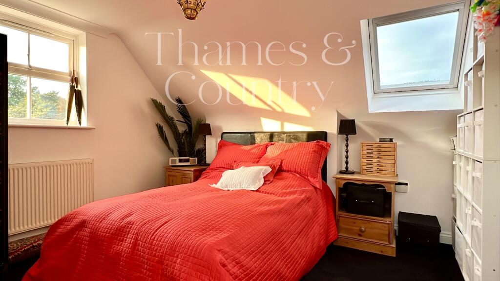 Top Floor Primary bedroom