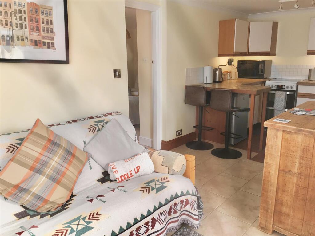 Open plan living area.jpeg