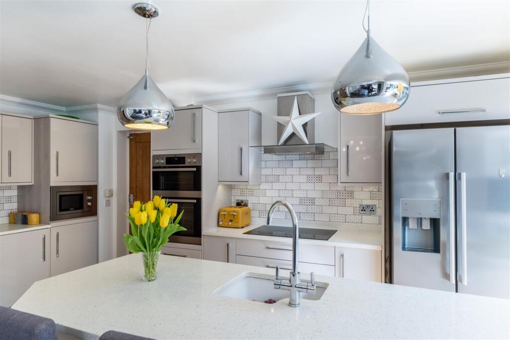 23 Waystead Close-003.jpg