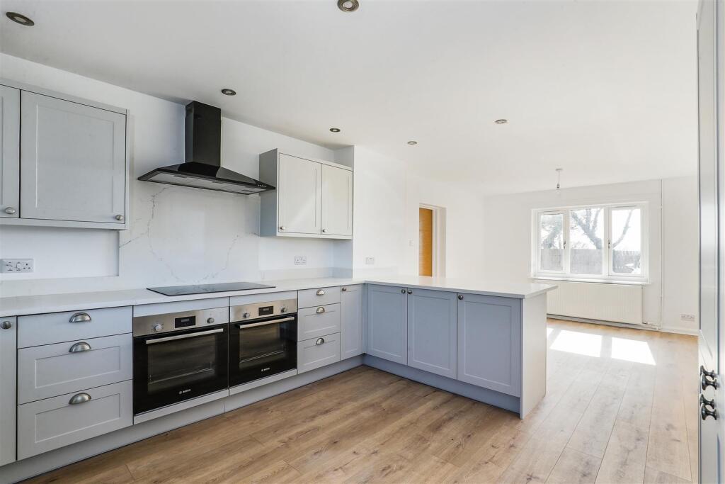 1190547-AL2I6653 - Copy.jpg