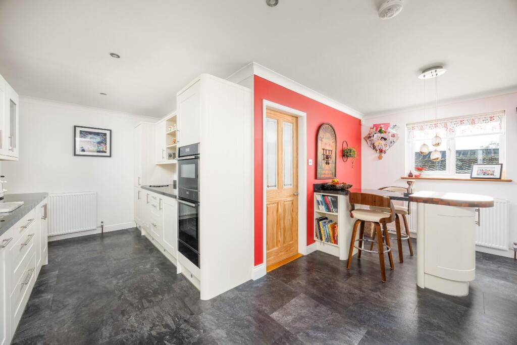 Walls_Sprout_Hill_Rotherfield_TN63QX_RootsProperty