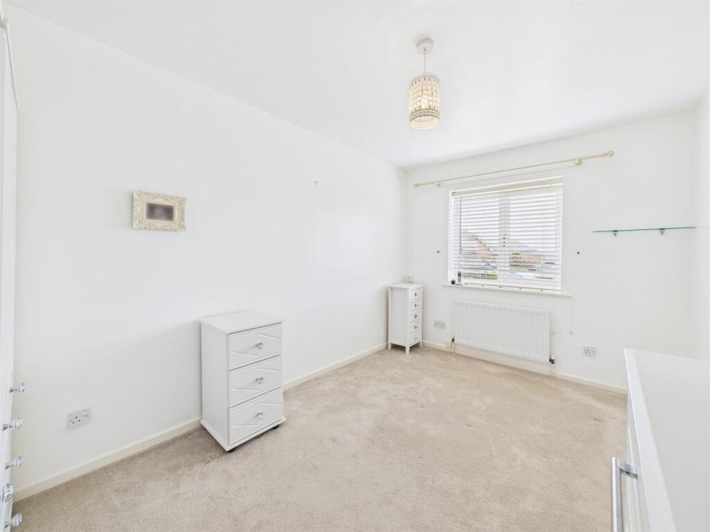 Bedroom: