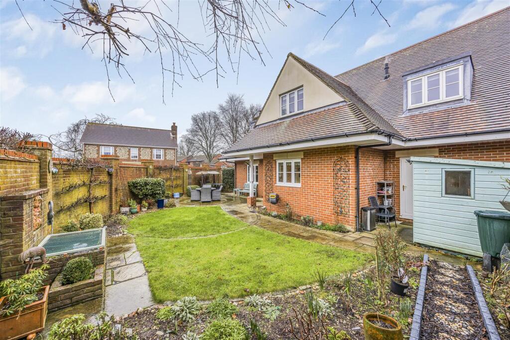 2 Clarendon Close, Denmead-PorticoMarketing-Nexa-5