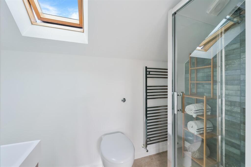 DORKING ROAD (14).jpg