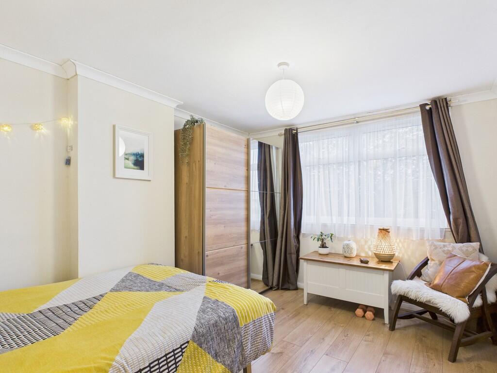 CAM03582G0-PR0138...